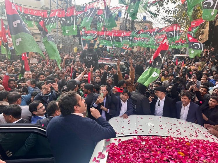 Bilawal calls for end to traditional politics, cites need for justice in fake cases