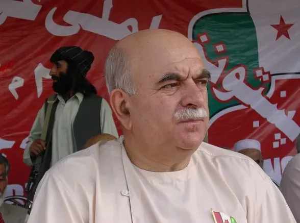Mehmood Khan Achakzai Withdraws from NA-265, Backs Maulana Fazlur Rehman
