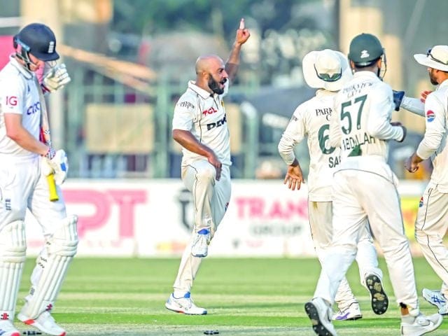 Victory at last: Pakistan end home losing streak with 152-run win over England