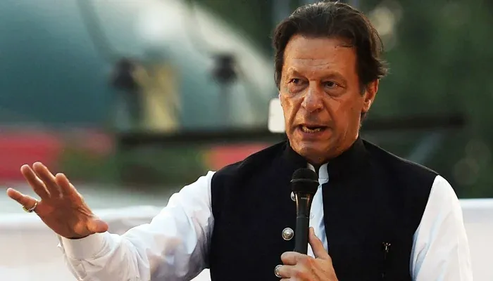 After much twists and turns, Imran Khan finally out of Oxford chancellor’s race