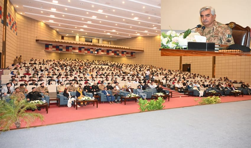 Students experience Pakistan Army’s training at Malir Garrison