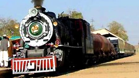 Railway police nab copper thief red-handed on Multan express