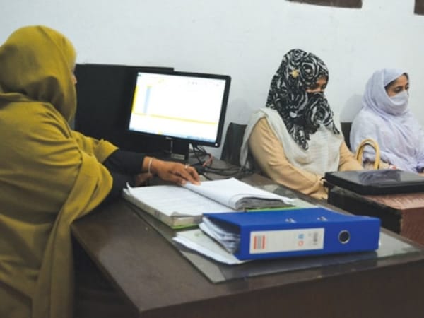 Lahore's virtual women police station arrests harasser of school girls