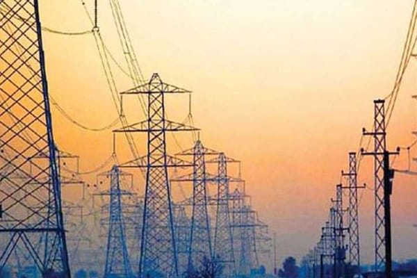 Pakistan faces extended power outages as electricity shortfall worsens 6,206 MW