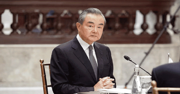 China, Russia must strengthen solidarity as challenges increase, Wang Yi says