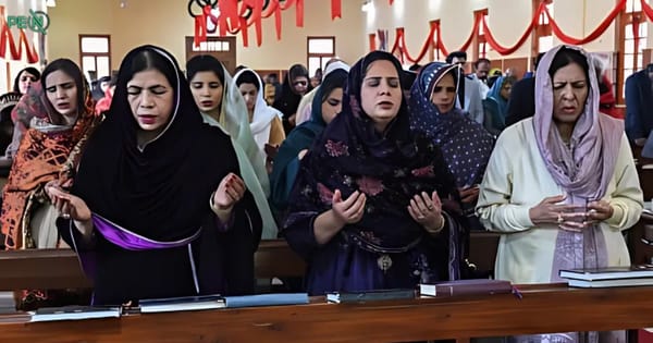 Pakistani Christians celebrate Christmas with great religious fervor