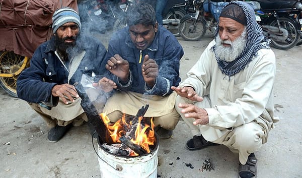 Karachi gets first winter rain: Intense cold wave warning issued