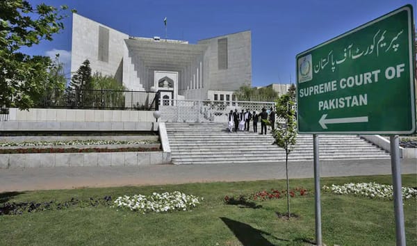 عمر اسلم اور پرویز الہیٰ کو سپریم کورٹ سے انتخاب لڑنے کی اجازت مل گئی