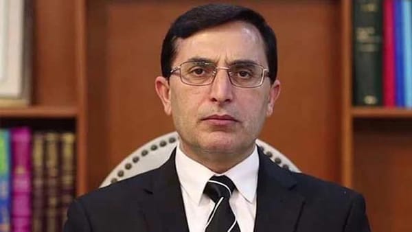 چیئرمین پی ٹی ائی بیرسٹر گوہر اور شیر افضل مروت کی اڈیالہ جیل کے باہر میڈیا ٹاک