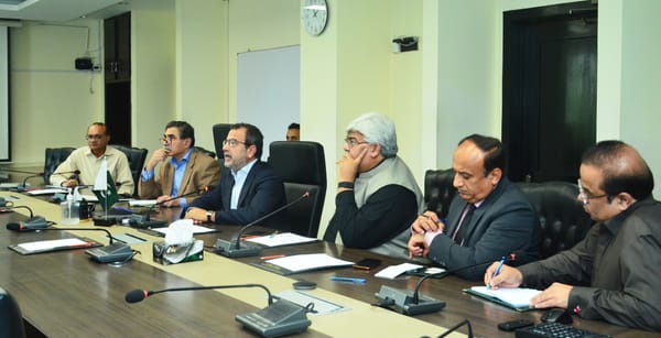 وفاقی وزیر برائے توانائی سردار اویس احمد لغاری کا پاور ڈسٹری بیوشن کمپنیز کے چیر مین اور چیف ایگزیکٹو آفیسرز سے ویڈیو لنک کے ذریعے خطاب