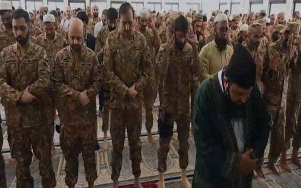 آپریشن بنیان المرصوص کی کامیابی کے حوالے سے کراچی میں پاک فوج، پاکستان رینجرز سندھ اور پاکستان کوسٹ گارڈ کی جانب سے صلاۃ الشکر